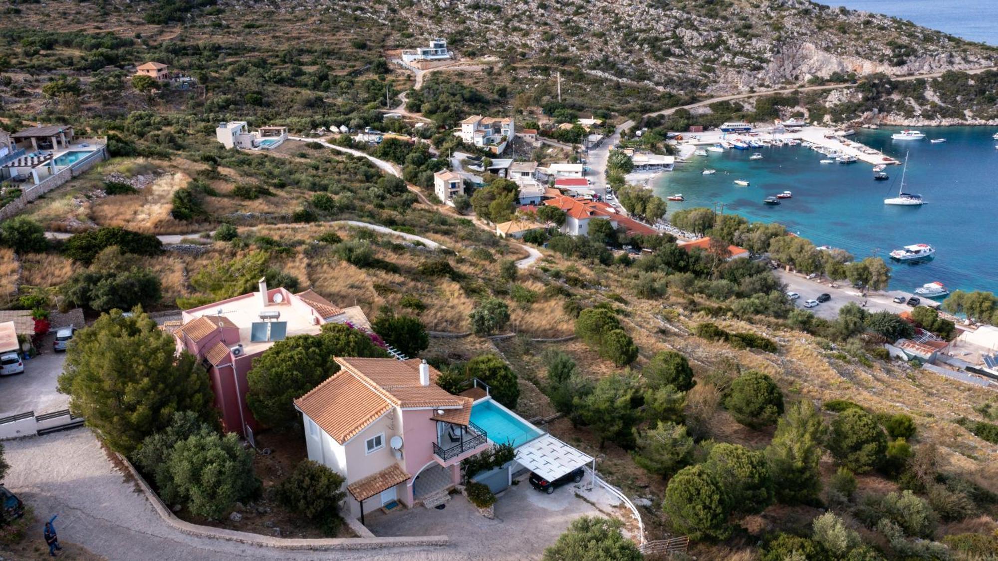 Coastal Paradise Found - Komis' Private Pool Retreat Agios Nikolaos  Extérieur photo