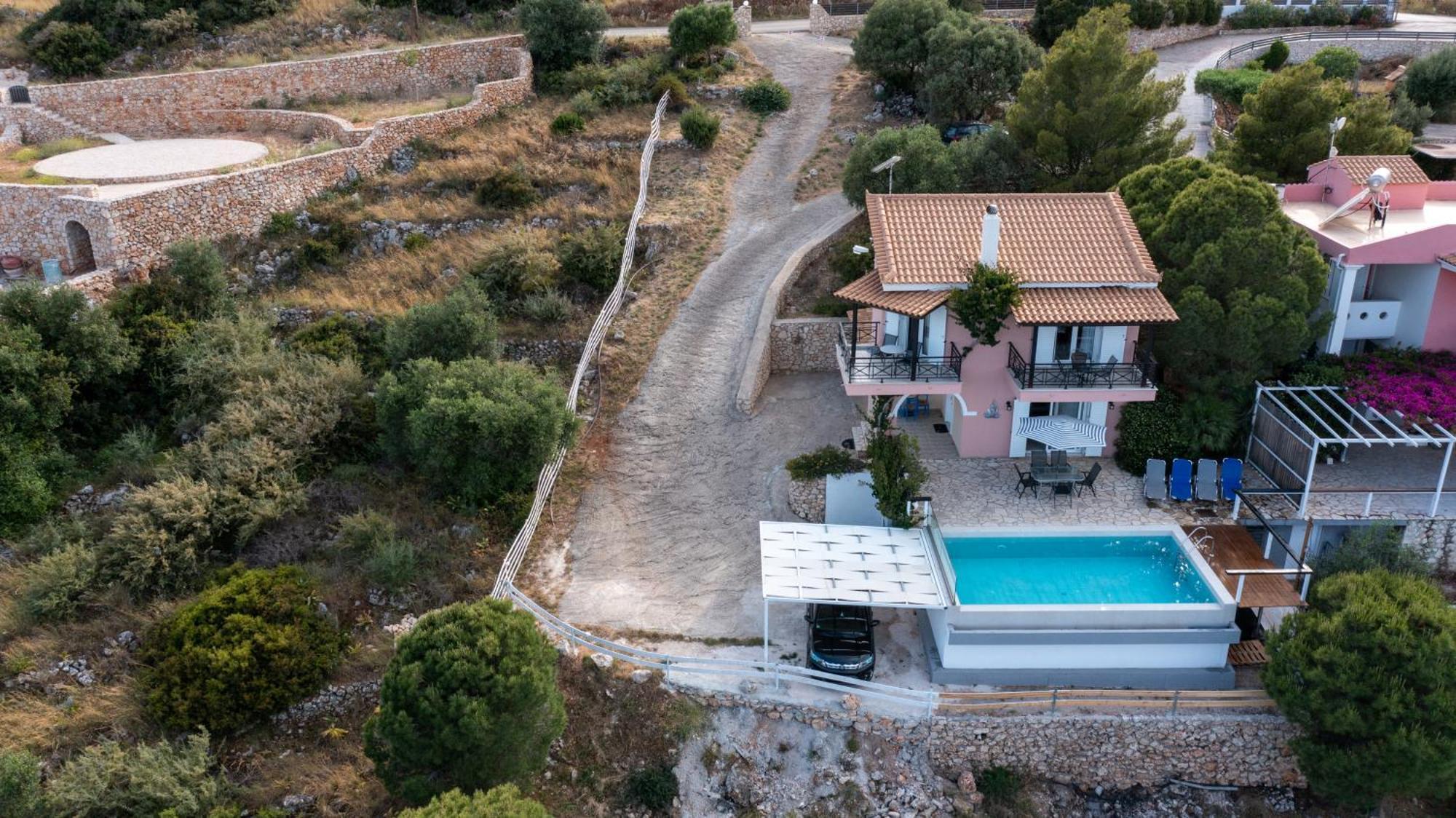 Coastal Paradise Found - Komis' Private Pool Retreat Agios Nikolaos  Extérieur photo