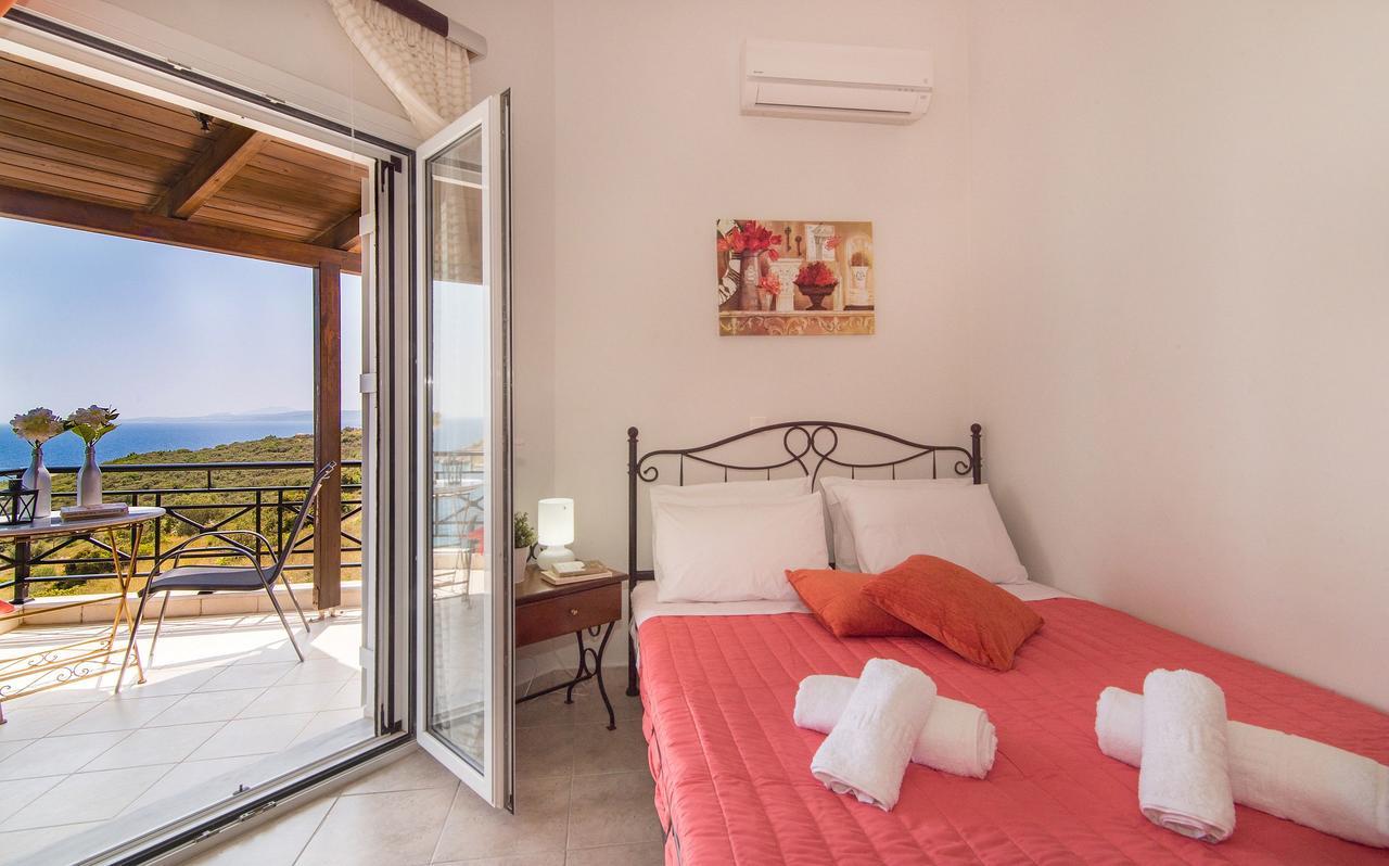 Coastal Paradise Found - Komis' Private Pool Retreat Agios Nikolaos  Extérieur photo
